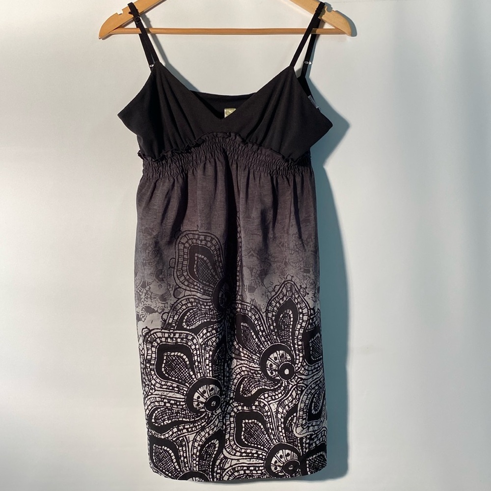Johnny Martin - floral sun dress. Size M